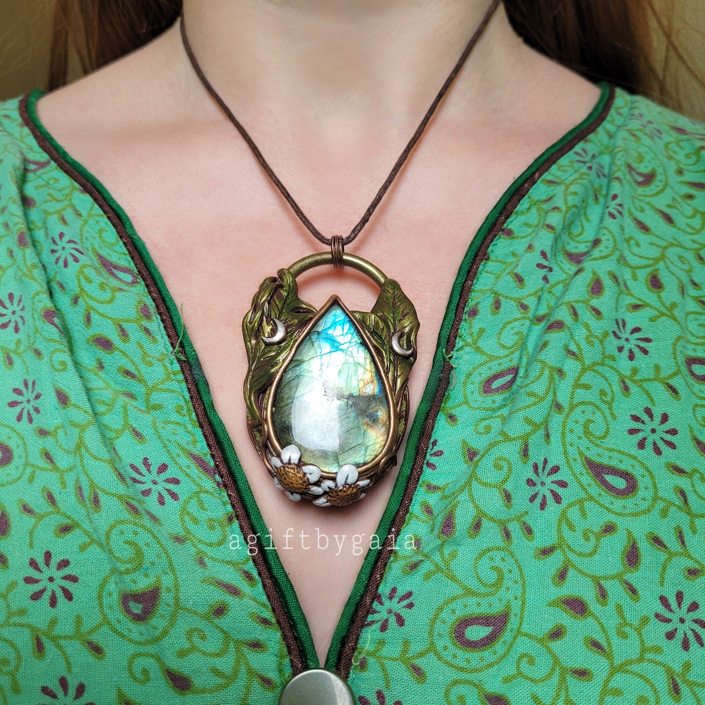 Mugwort, Sage & Chamomile Talisman ~ Labradorite