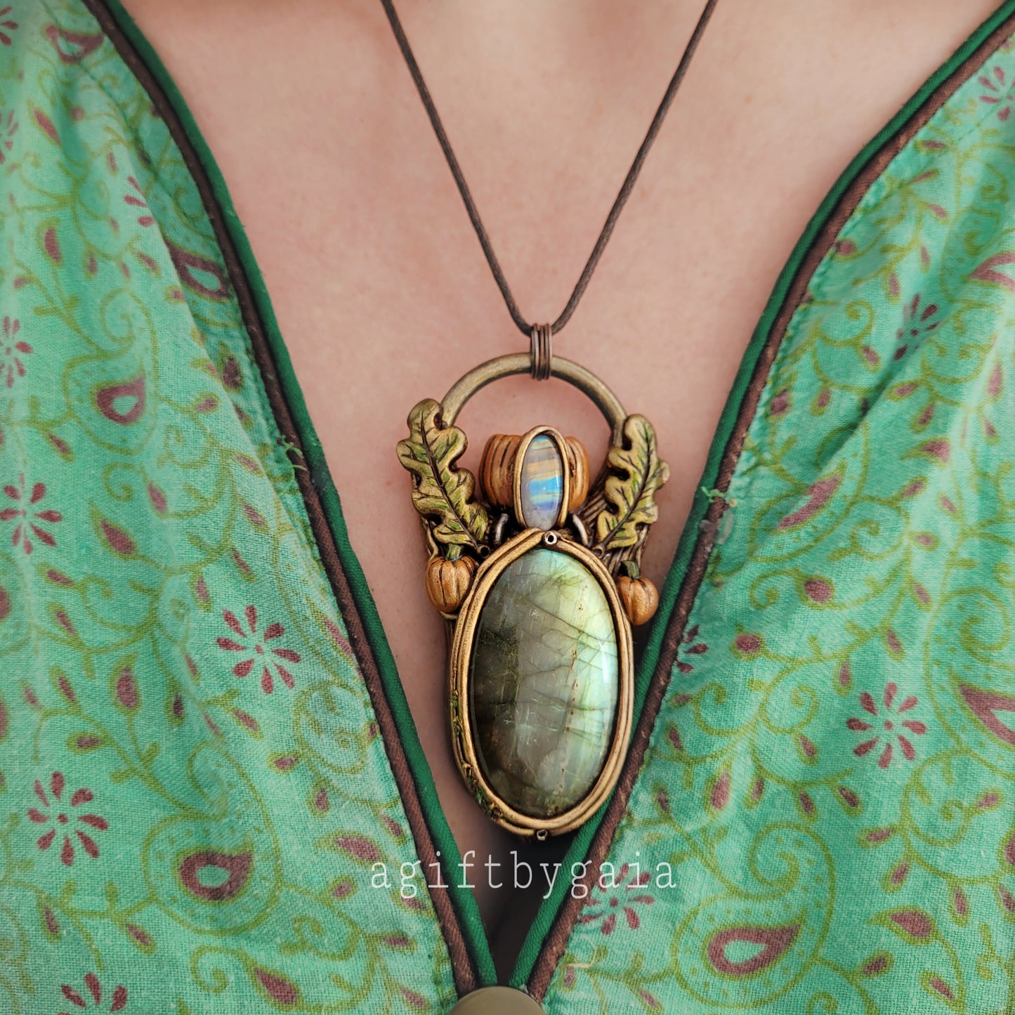 Pumpkin Cauldron Talisman ~ Rainbow Moonstone & Green Labradorite