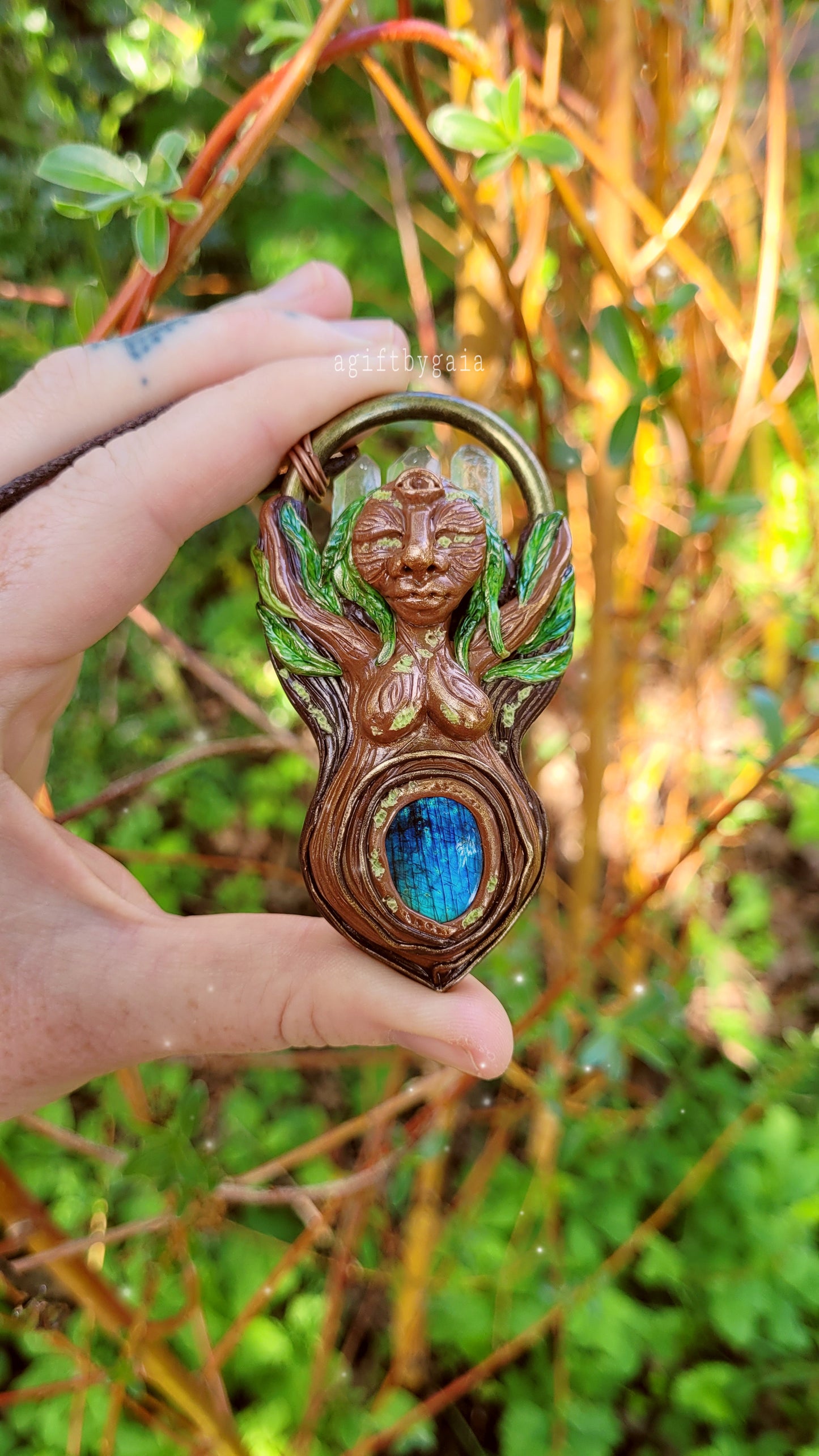 Spirit of Willow Third Eye Talisman ~ Labradorite & Clear Quartz