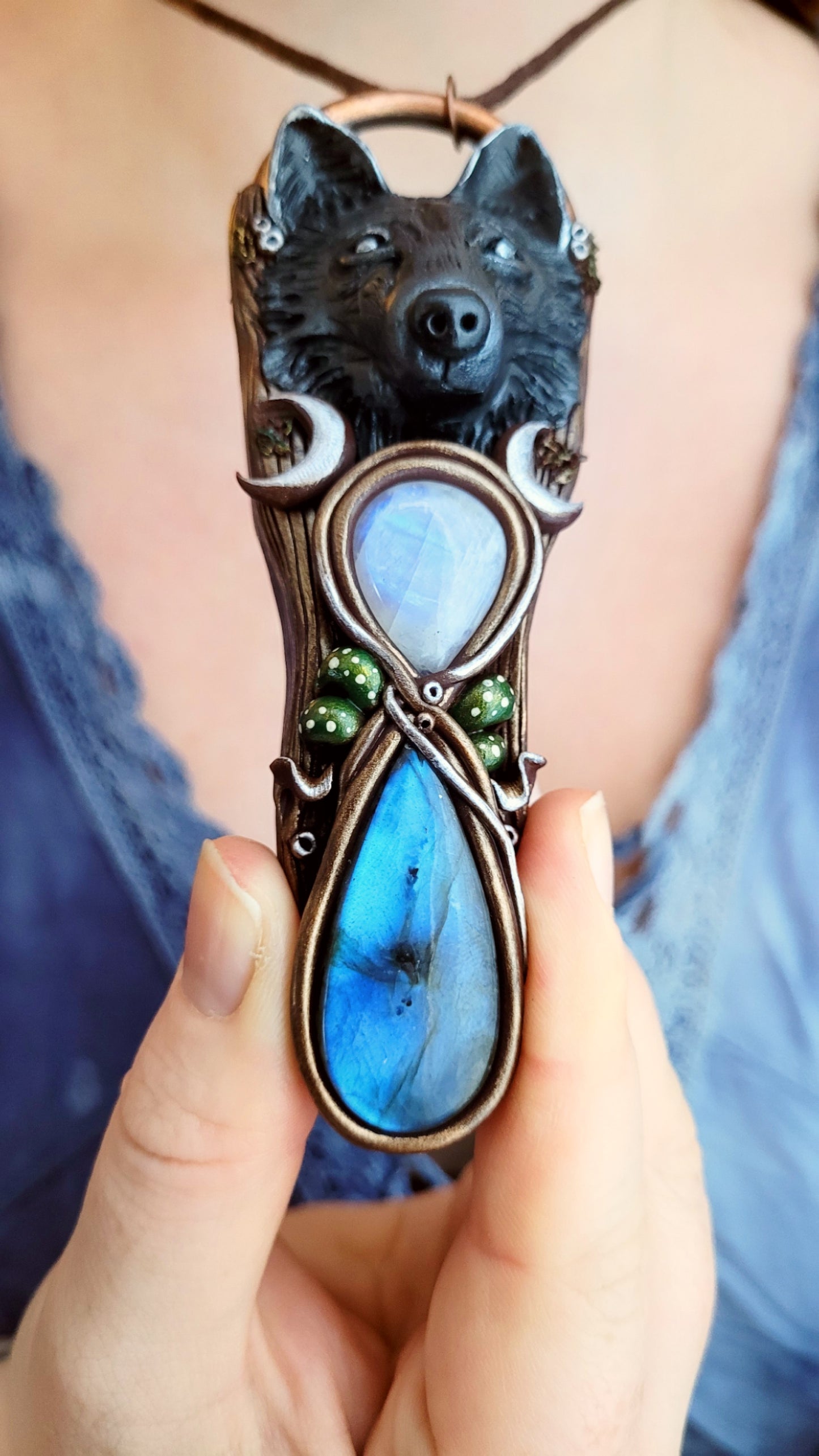 Midnight Wolf Infinity Talisman ~ Labradorite & Rainbow Moonstone