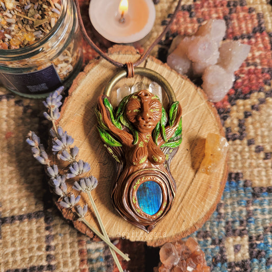 Spirit of Willow Third Eye Talisman ~ Labradorite & Clear Quartz