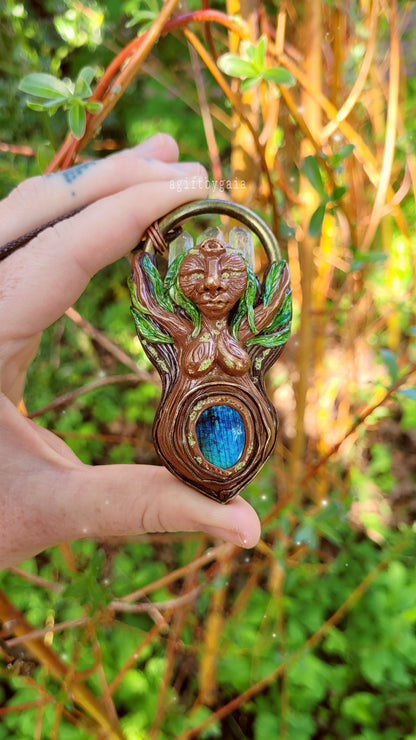 Spirit of Willow Third Eye Talisman ~ Labradorite & Clear Quartz