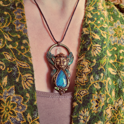 Cosmic Earth Faery Talisman ~ Labradorite & Quartz