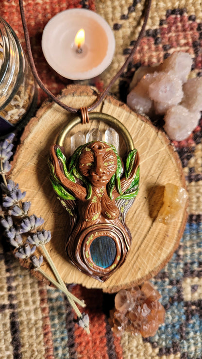 Spirit of Willow Third Eye Talisman ~ Labradorite & Clear Quartz
