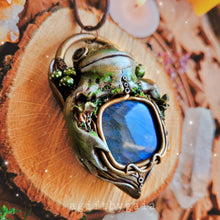 Load image into Gallery viewer, The Marsh Frog Talisman ~ Labradorite